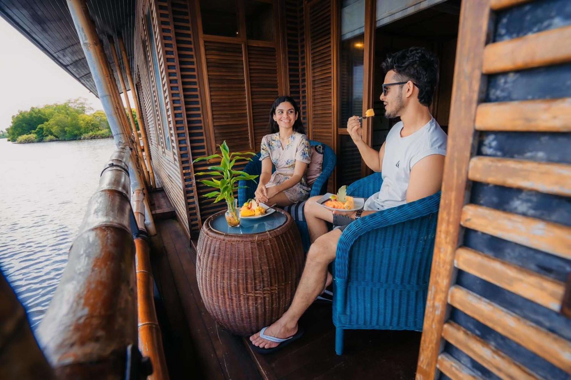 מלון בנטוטה Yathra Houseboat מראה חיצוני תמונה