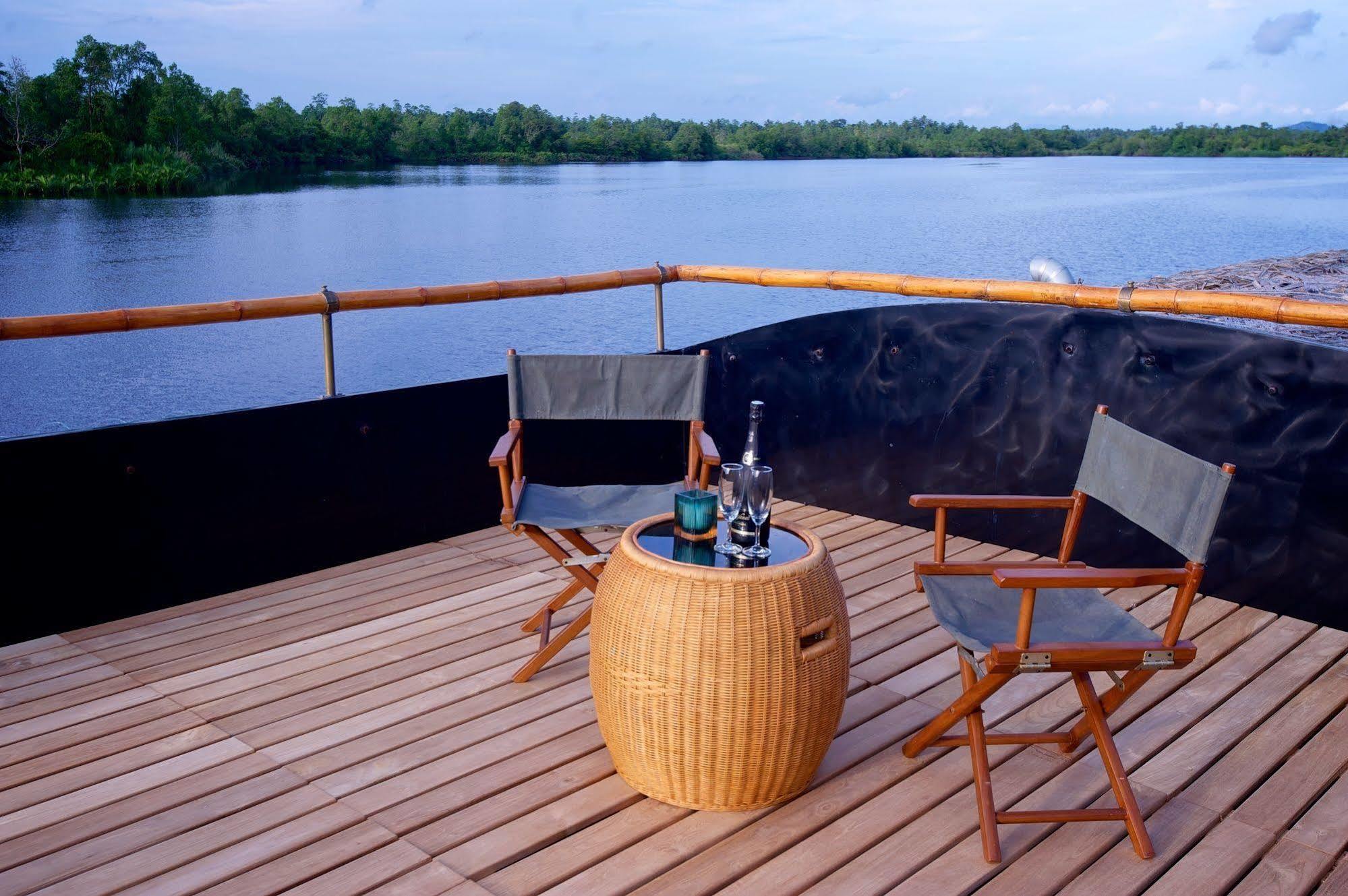 מלון בנטוטה Yathra Houseboat מראה חיצוני תמונה